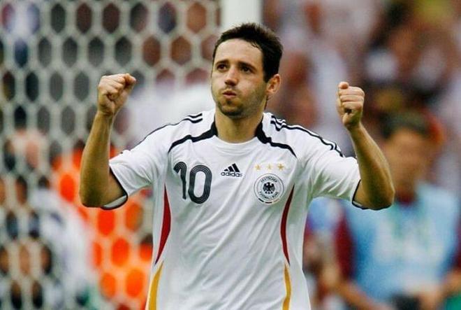 仅展现了他 仅展现了他