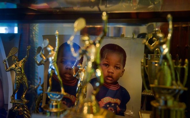 他在过去一 他在过去一