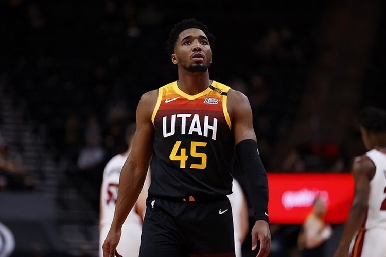 也为中国足 也为中国足